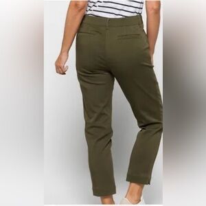 NWT Violets & Roses Mid Rise Straight Leg Chino pant in Olive Grove